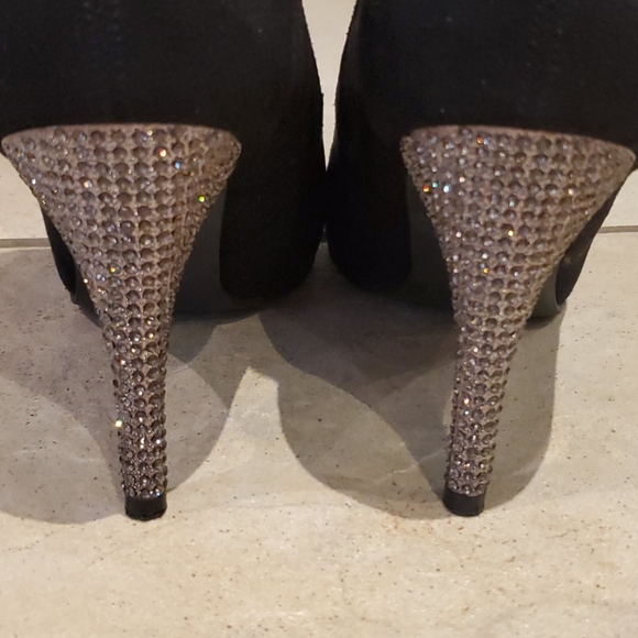 Boots - Picture 2 of 3